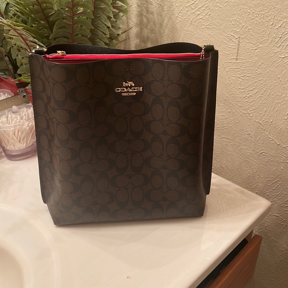 Coach mollie bucket handbag 👜